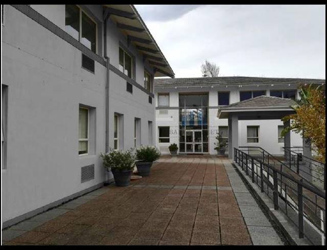 132M² OFFICE TO LET IN PLUMSTEAD